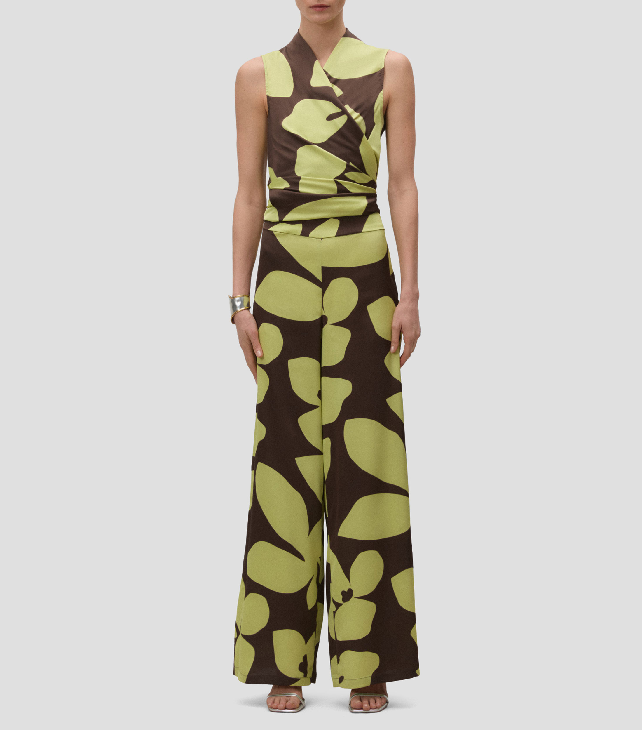 Pantalón con flores Mujer